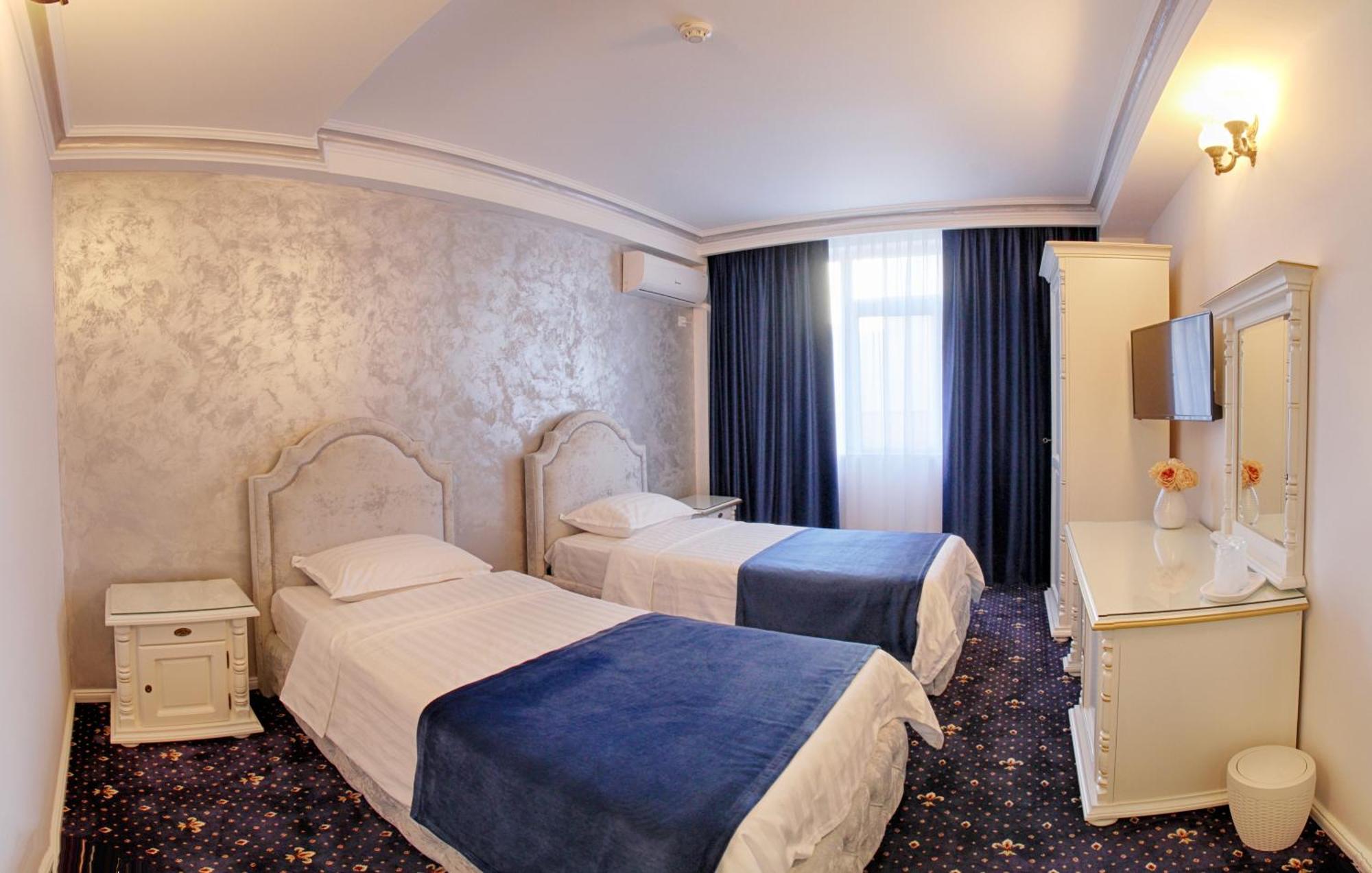 Hotel Central Slobozia  Esterno foto